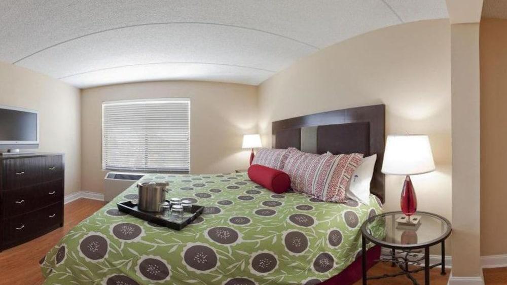 Hotel Trilogy Albany Airport, Tapestry Collection By Hilton Latham Eksteriør billede